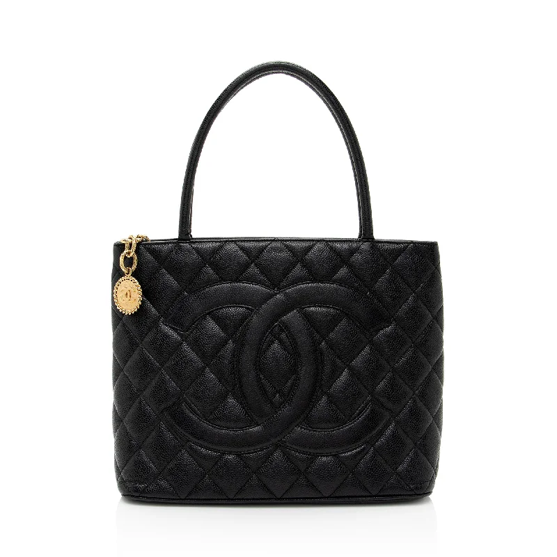 Chanel Caviar Leather Medallion Tote (SHF-7Ttgip)