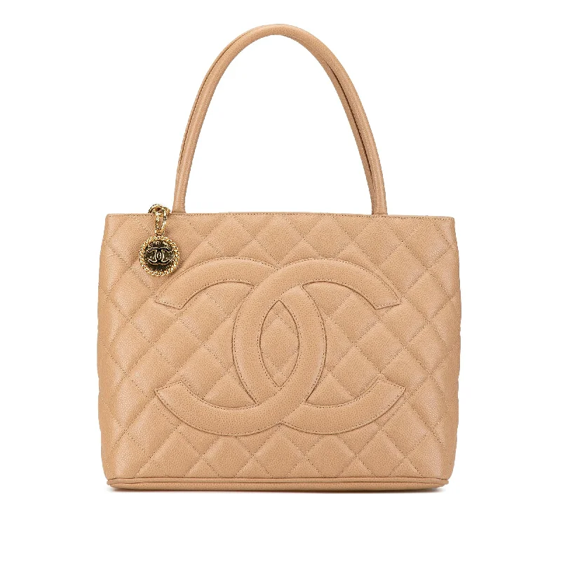 Chanel Caviar Medallion Tote (SHG-euar6e)