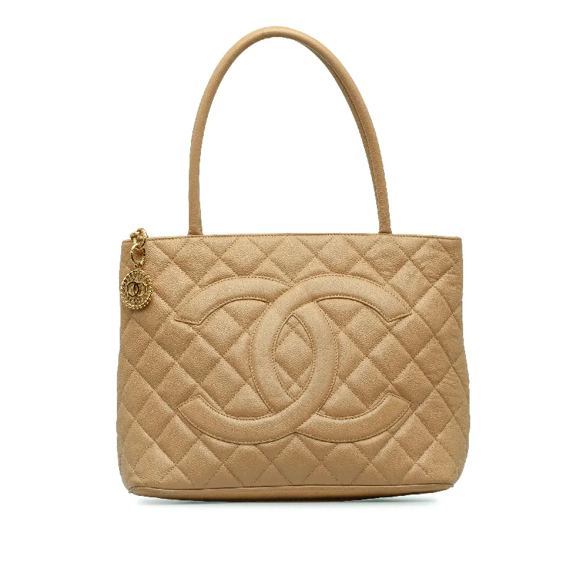 Chanel Caviar Medallion Tote (SHG-fcgDHq)