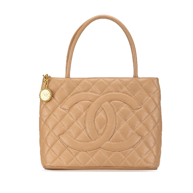 Chanel Caviar Medallion Tote (SHG-lmhq5P)