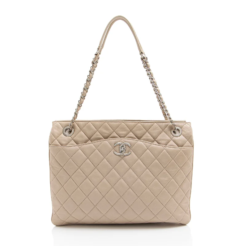 Chanel Lambskin CC Accordion Trio Zipped Tote (SHF-wYNTLe)