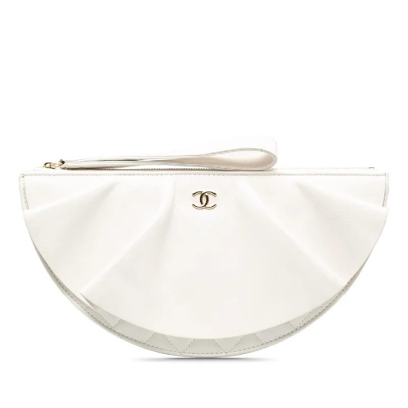 Chanel Lambskin Wave Clutch (SHG-7pqsXs)