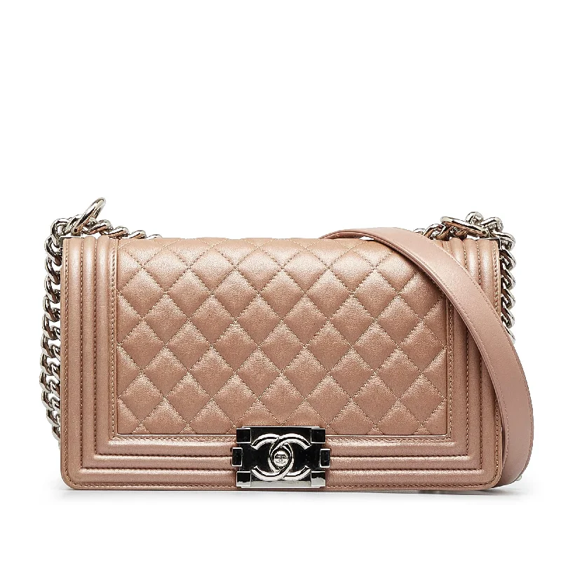 Chanel Medium Boy Flap Bag (SHG-OB0E7i)