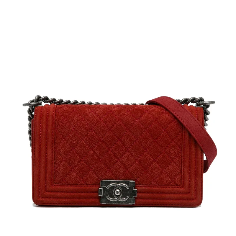 Chanel Medium Caviar Boy Flap Bag (SHG-HHFSry)