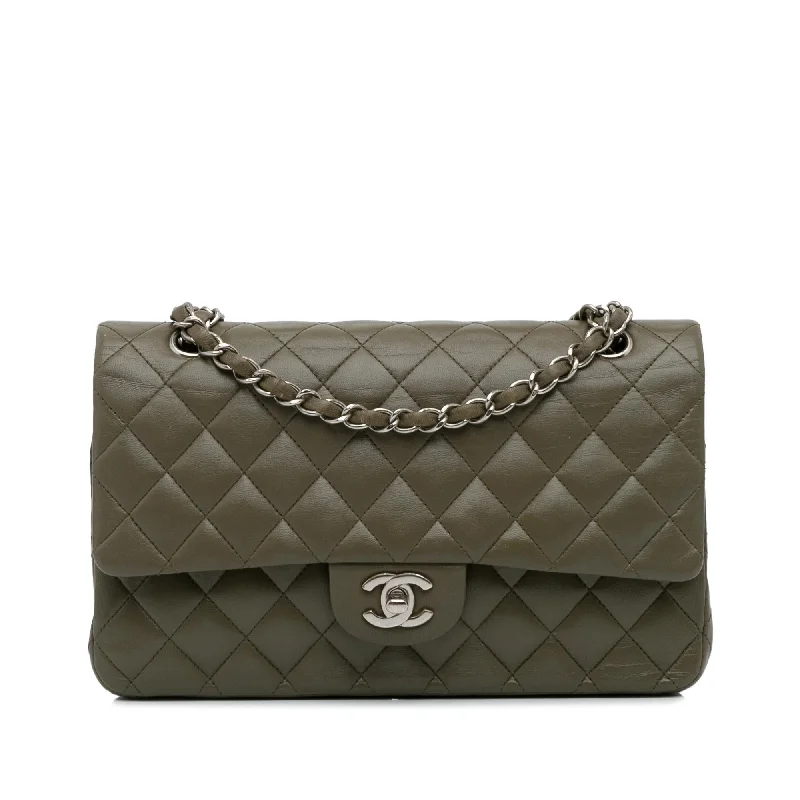 Chanel Medium Classic Lambskin Double Flap (SHG-KVpWQO)