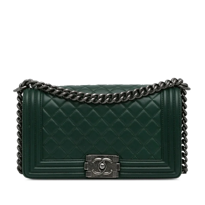 Chanel Medium Lambskin Boy Flap Bag (SHG-6P7DVs)