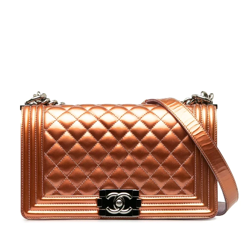 Chanel Medium Patent Boy Flap Bag (SHG-XjO8UR)