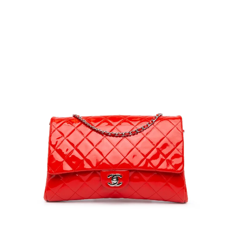 Chanel Quilted Patent New Clutch With Chain (SHG-SbQhLa)