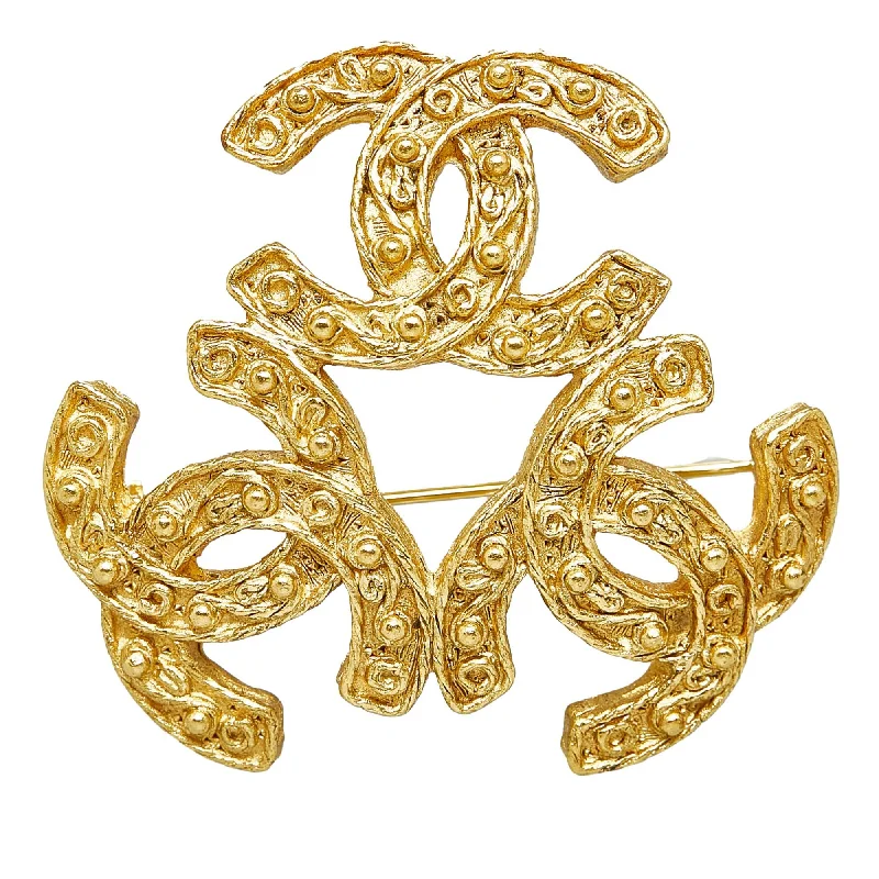 Chanel Triple CC Brooch (SHG-ZLQKh1)