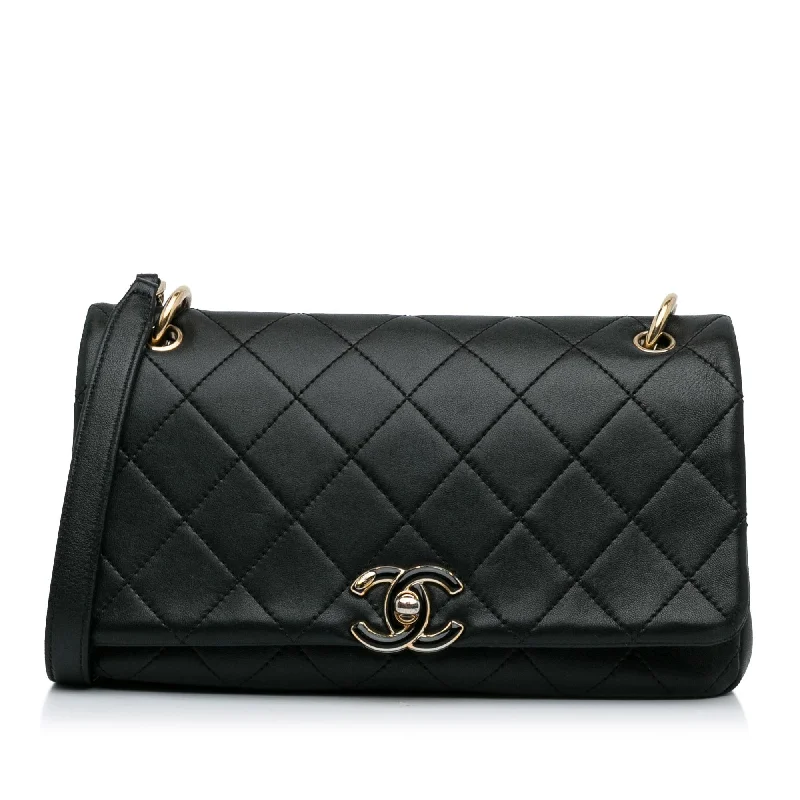 Chanel Twist Chain Enamel CC Flap Bag (SHG-bP0vlF)