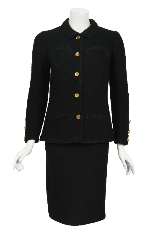 1973 Chanel Haute Couture Black Boucle Wool Logo Buttons Jacket Suit