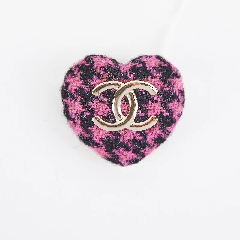 Chanel Heart Brooch Tweed Pink