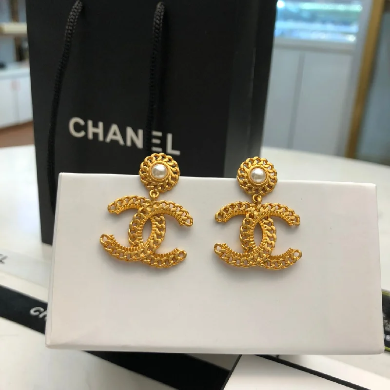 Brass material classic logo diamond inlaid Chanel pearl earrings