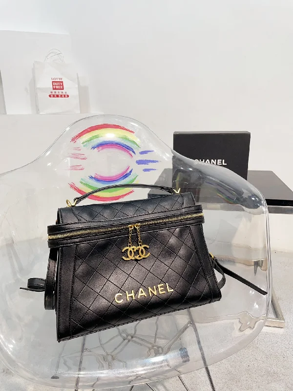 CHANEL BLACK HANDBAG SHOULDER BAG