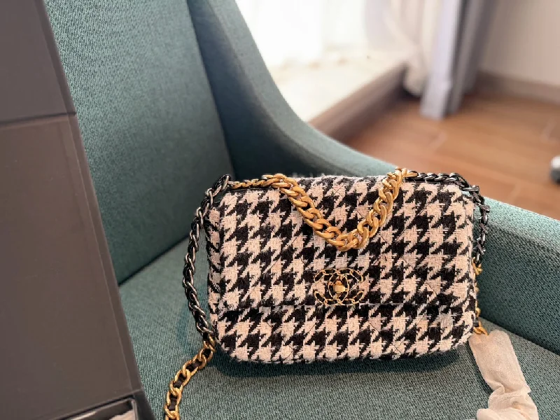 Chanel black white shoulder bag handbag