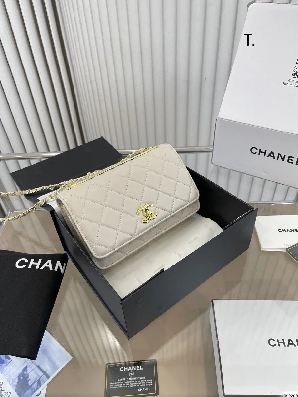 CHANEL Chain Bag Shoulder Bag