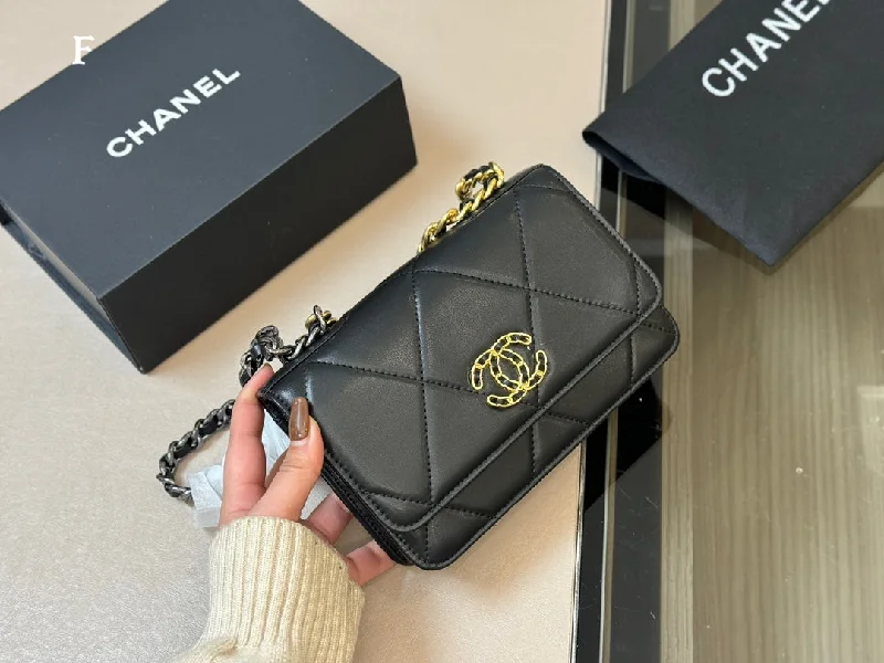 CHANEL Chain Bag Shoulder Bag