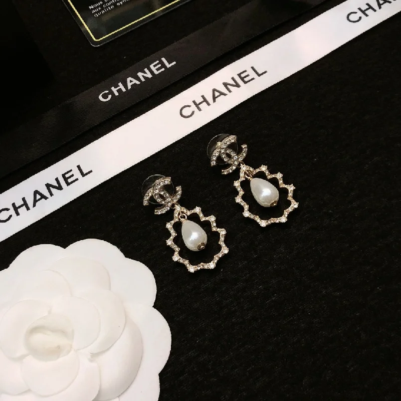 CHANEL earrings with double C earrings