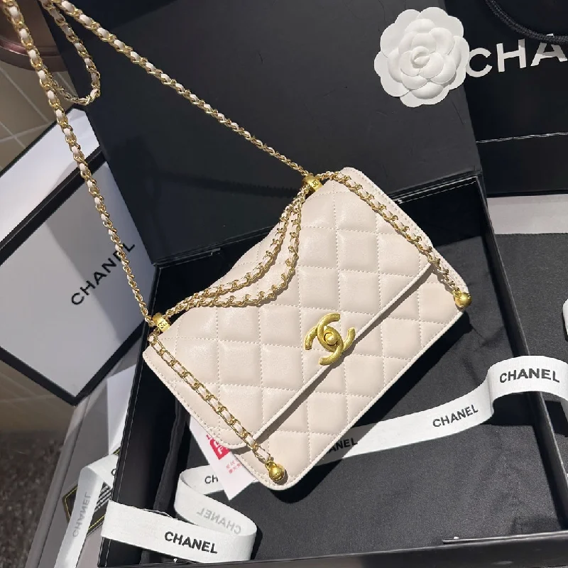 CHANEL Flip Chain Bag Shoulder Bag