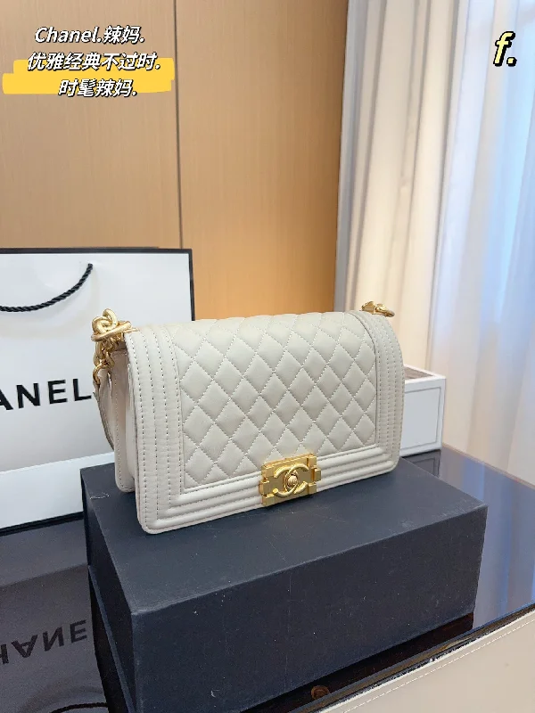 CHANEL Flip Chain Bag Shoulder Bag