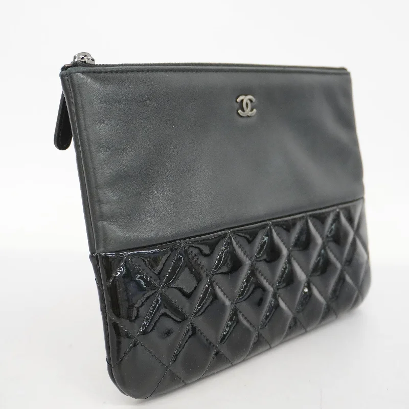 CHANEL  Matelasse Women's Leather,Patent Leather Clutch Bag Black