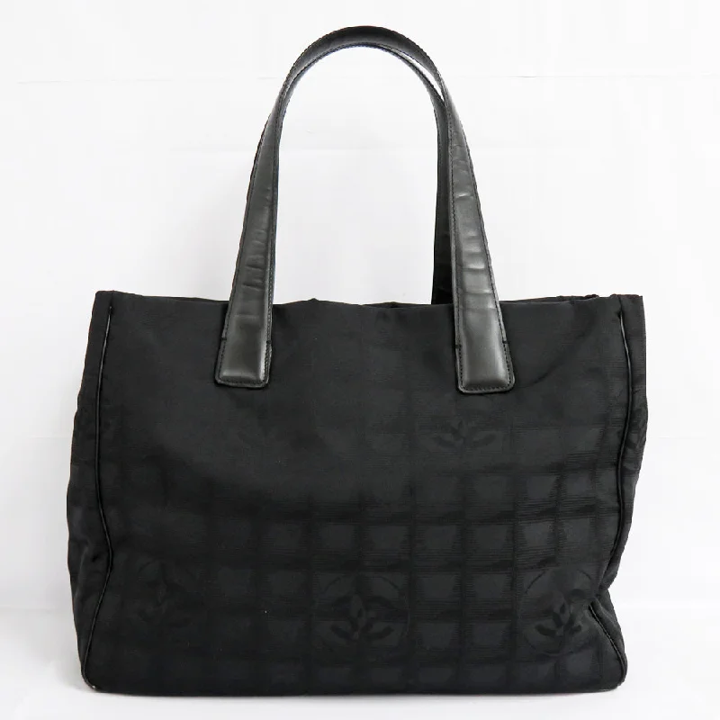 Chanel New Loveel Line Newlabeltot MM A15991  Black Nylon  S Leather Black Handbag