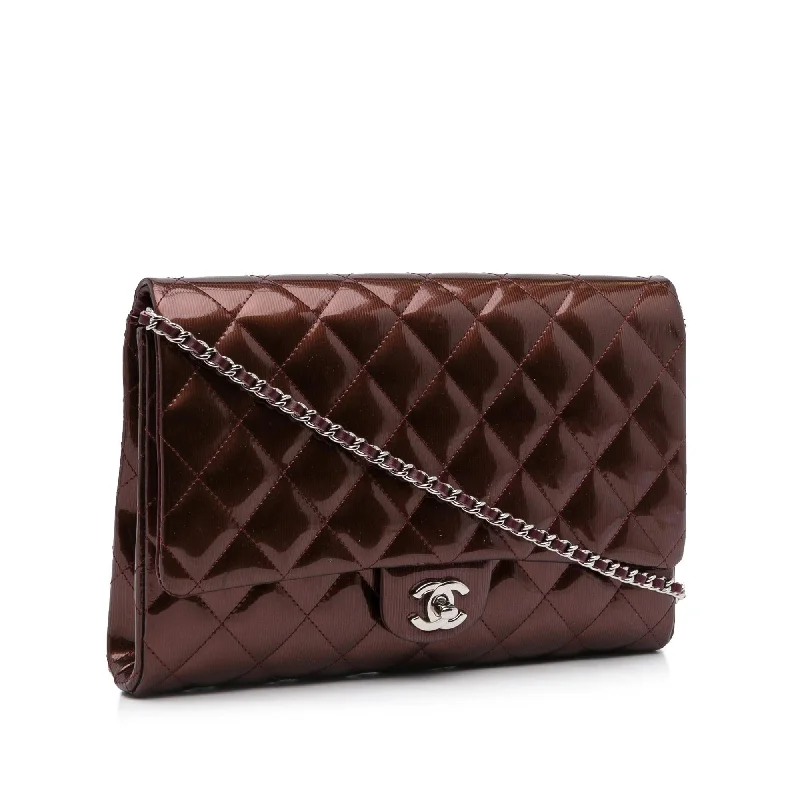 Chanel Quilted Patent Clutch With Chain (J73nHn)