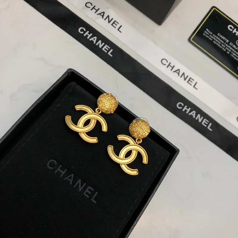 Chanel vintage new earrings