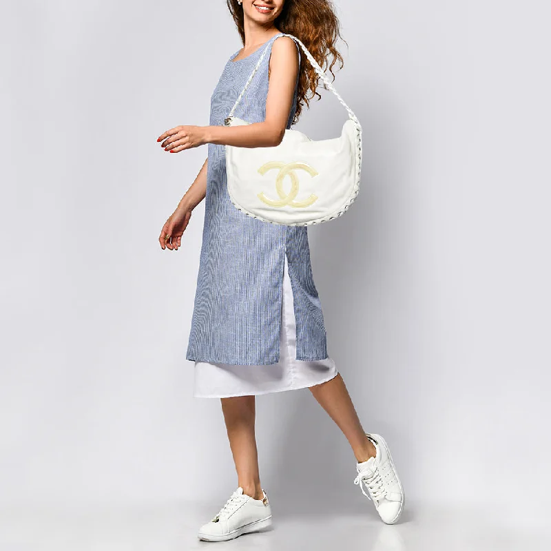 CHANEL White Leather CC Modern Chain Hobo